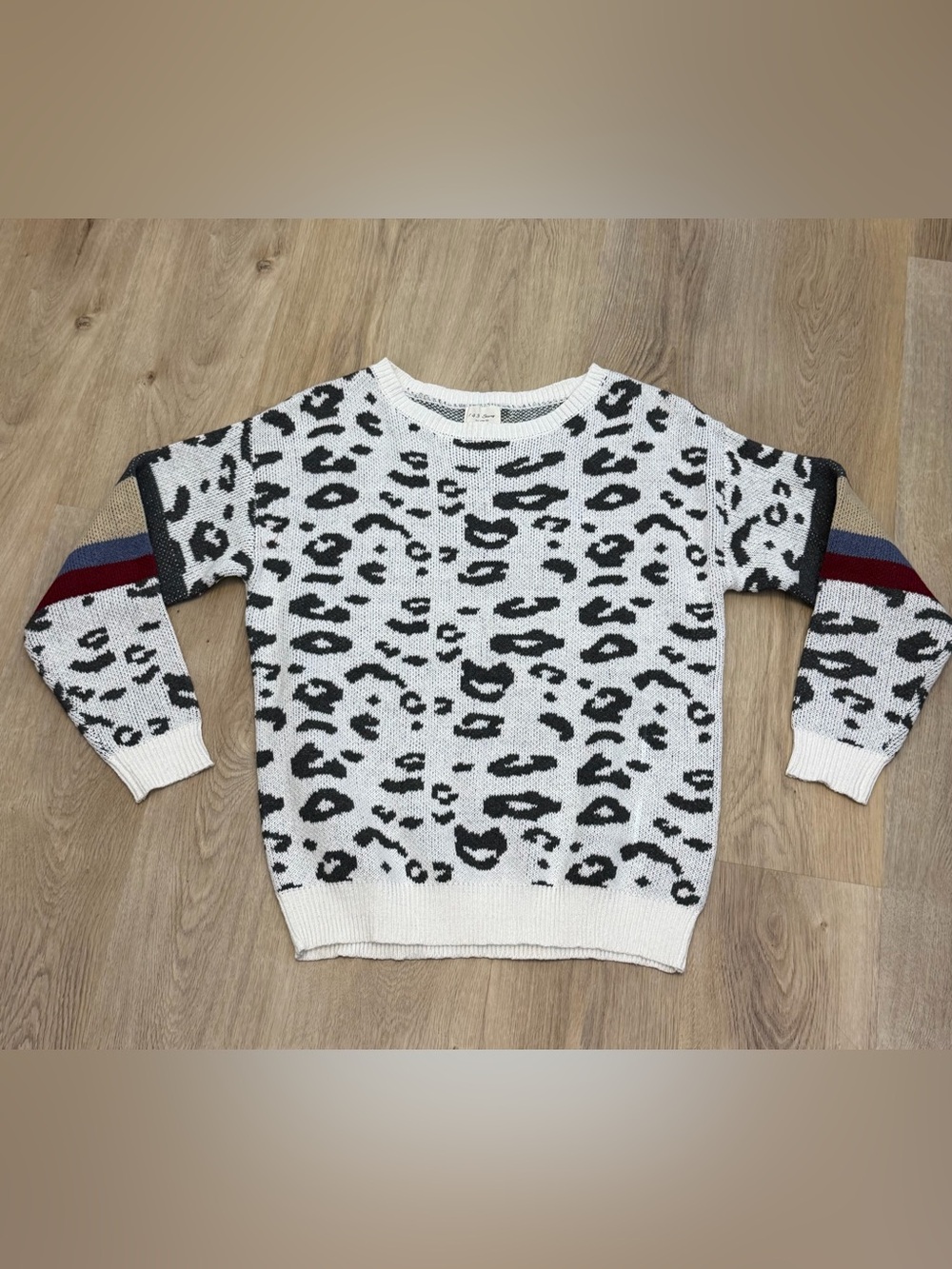 143 Story by Line Up White and Grey Leopard Print Stripe Sleeve Knit Sweater
